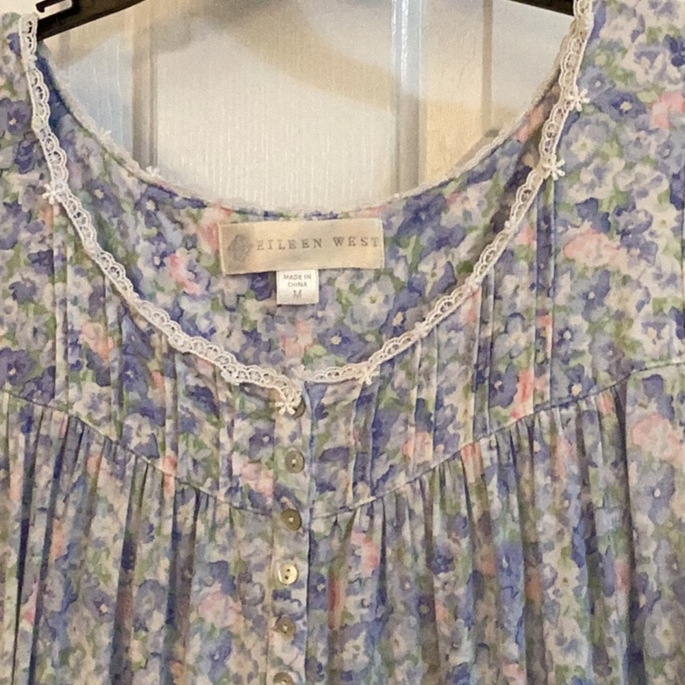 Eileen West nightgown , medium